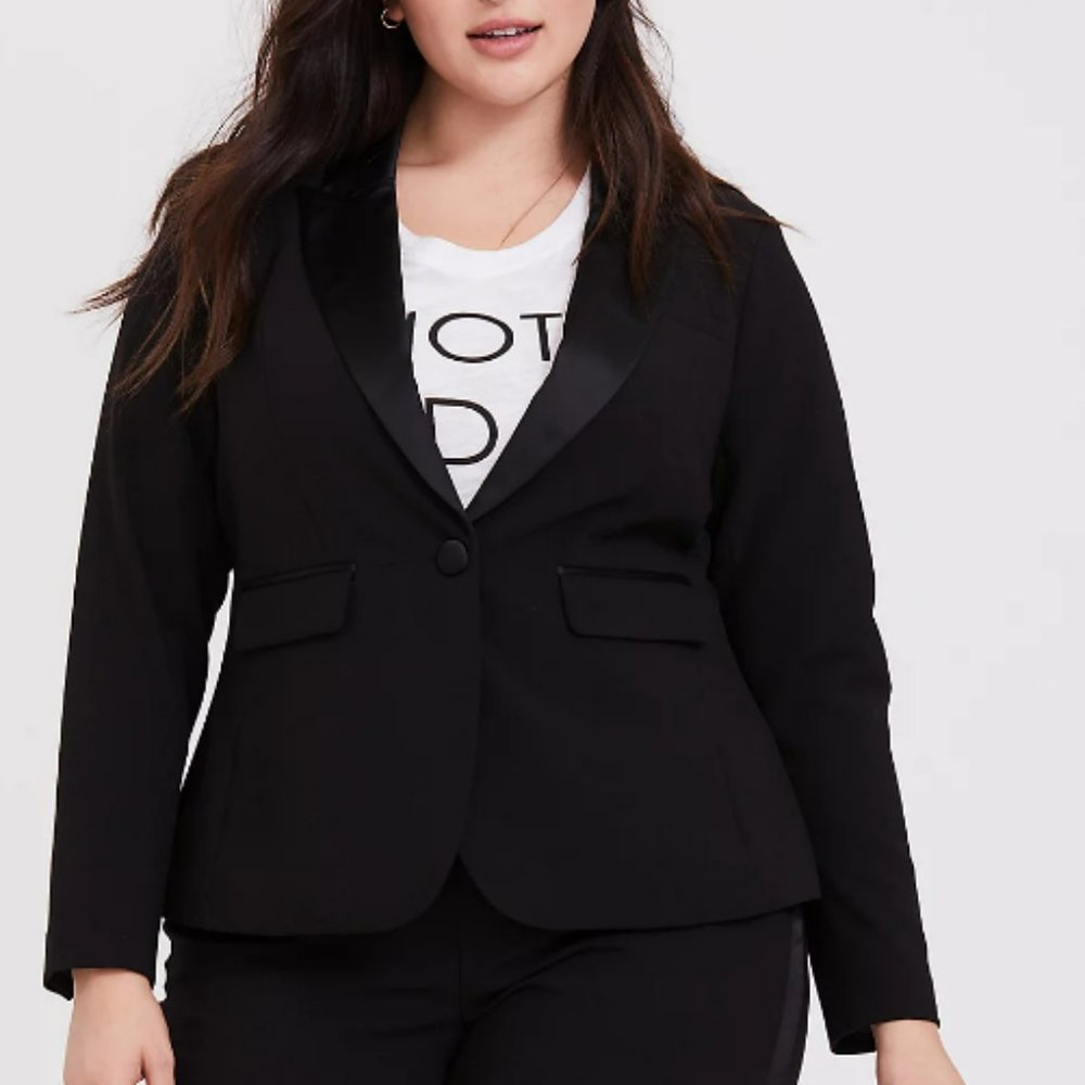 Torrid Black Satin Collar Tuxedo Blazer, Size 0/L/12